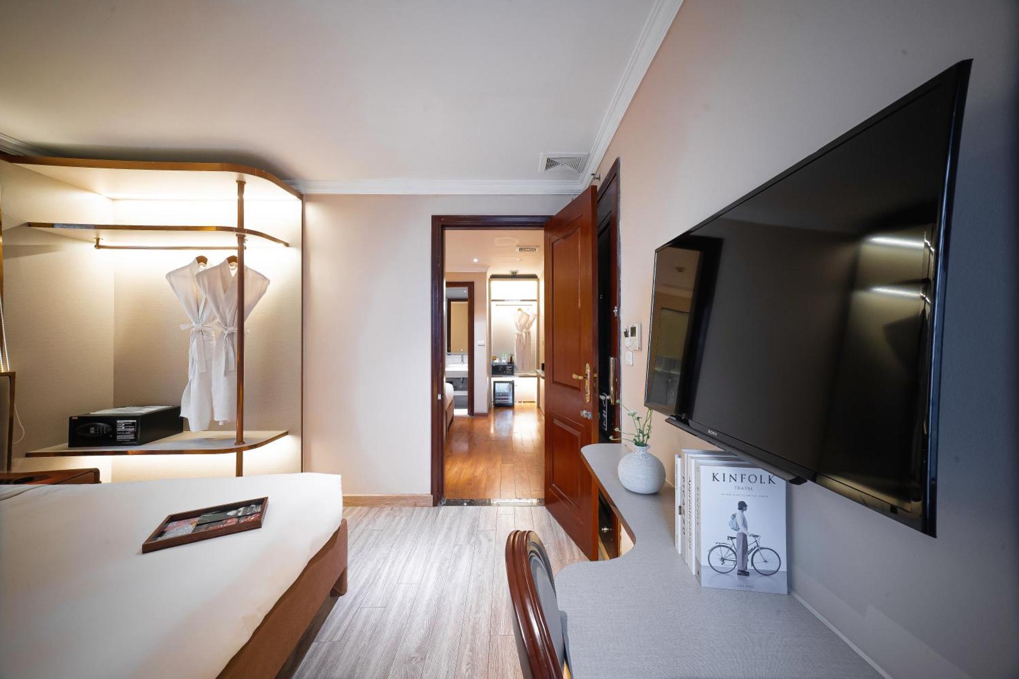 Splendid Secret Khách sạn 4*